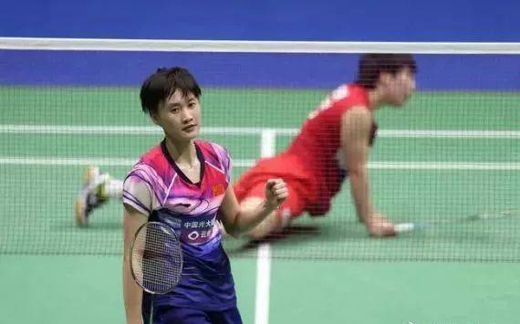 其中一些球 其中一些球